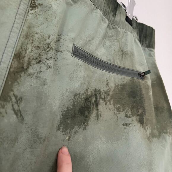 REI Coop Sahara Amphib Shorts in Bio Texture Sea Olive - Picture 8 of 12